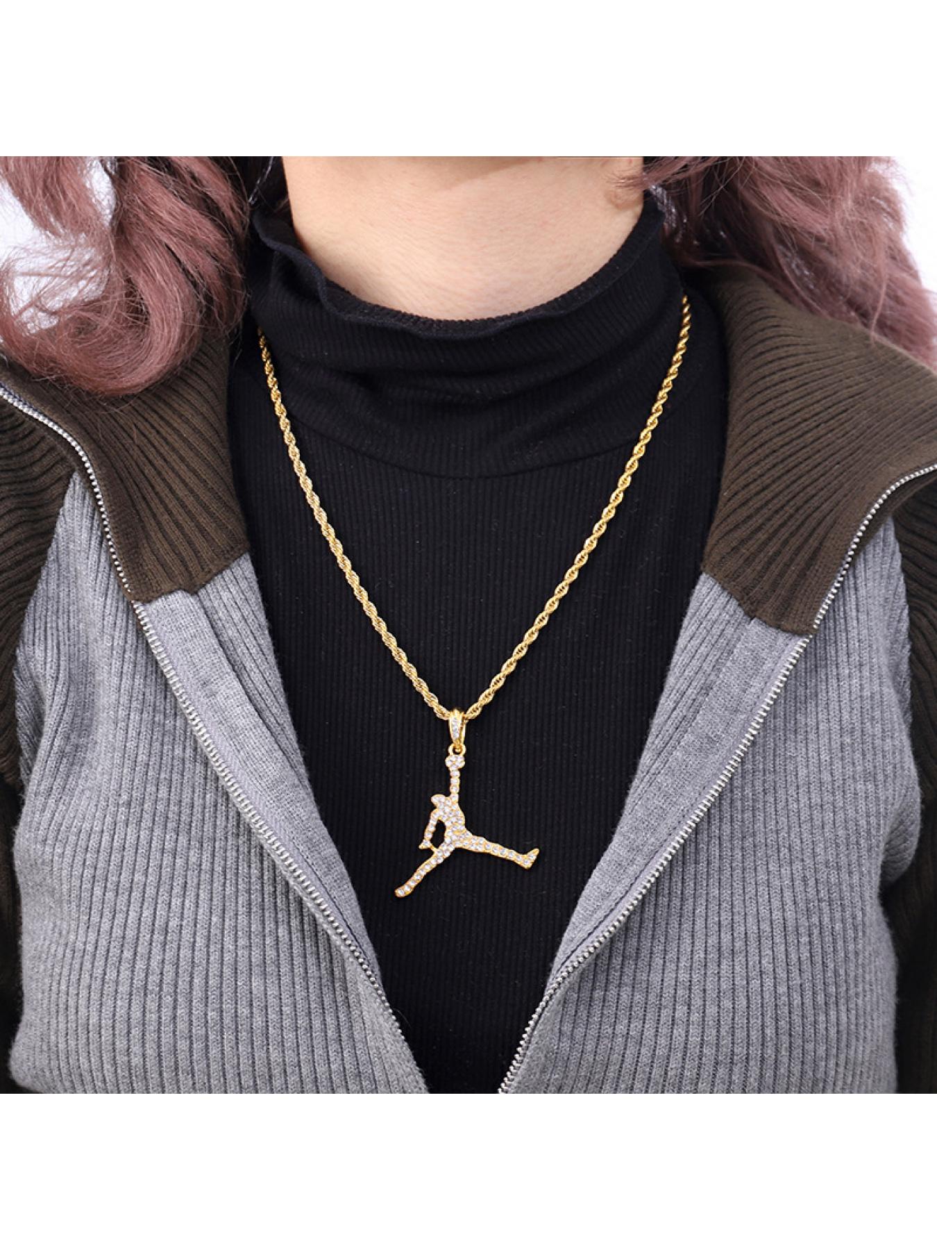 European and American hip-hop personalized portrait pendant with a sporty style, paired with a 3mm twisted chain necklace, men's slam-dunk pendant, vintage accessory