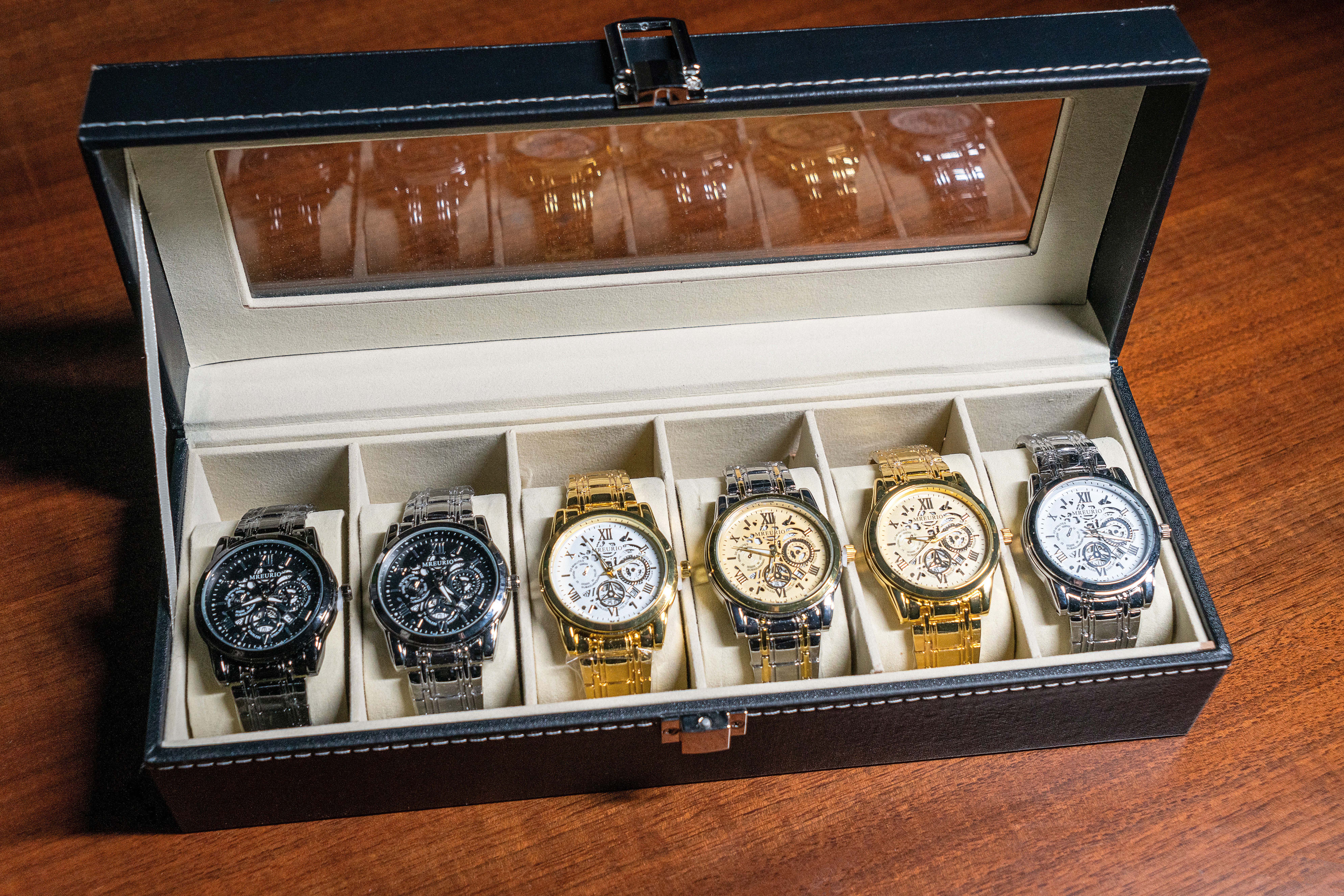 Valentine's Day Men's Business Round Analog Watch Set, Men's Watch Set with Box, Fashionable Watches Wristwatch Set As Gifts, Watches boxed watches The design is simple and elegant, without too many complex decorations Valentine's Day Men's Business Round Analog Watch Set, Men's Watch Set with Box, Fashionable Watches Wristwatch Set As Gifts, Watches boxed watches The design is simple and elegant, without too many complex decorations