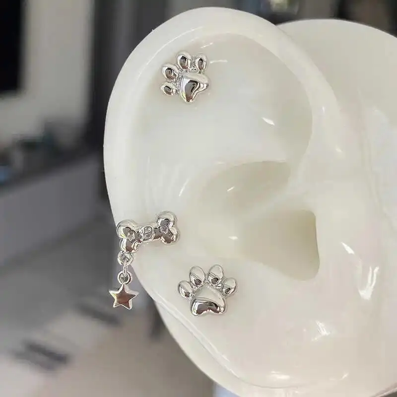 1 Pcs Cute Puppy Paw 316L Titanium Steel Ear Bone Nail Studs,New Fashion Luxury-Style Ear Jewelry for Women Y2K Earrings Jewelry