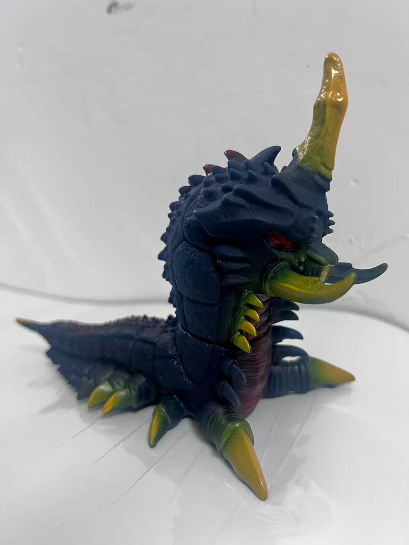 Mutant Bug Multi-Legged Decorative Figurine, Adjustable Head Home Decoration, Hobby Collection Item, Perfect Birthday Gift