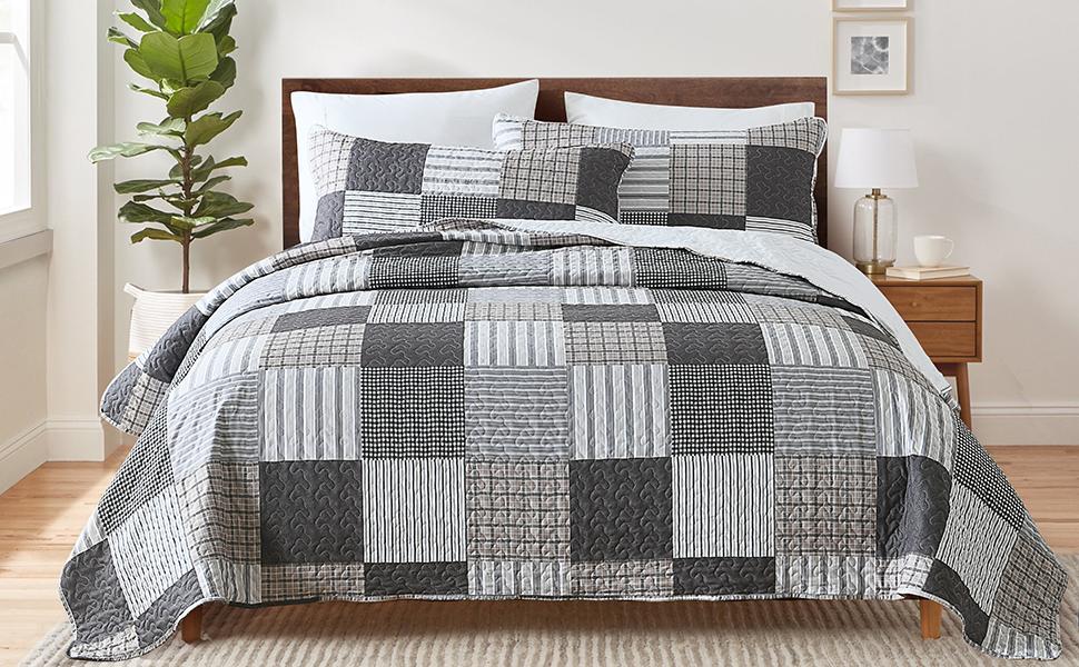 GREAGLE Quilt Set Queen Size, 3 Pieces Bedspread Coverlet Plaid Patchwork Quilt Farmhouse Queen Size Comforter Set Lightweight Bedding with 2 Pillow Covers Shams for All Season Gray Brown White cozy sheets