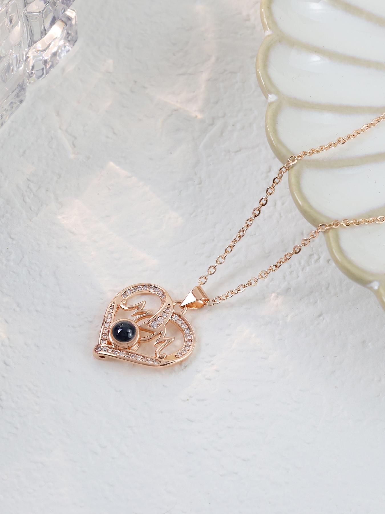 The gift from the husband to his wife, a gift for a new mother, the love projection necklace and the rose bear gift box, a Mother's Day gift, the best gift for her, suitable for wearing in various occasions