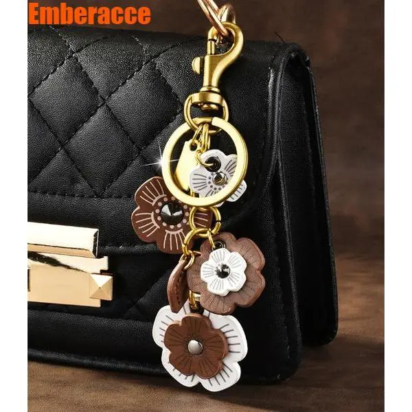 Vintage Leather Keychain for Women, Floral Bag Charm with Antique Brass Metal, Retro Purse Key Ring, Decorative Handbag Pendant Accessory for Everyday Use, Gift for Mom