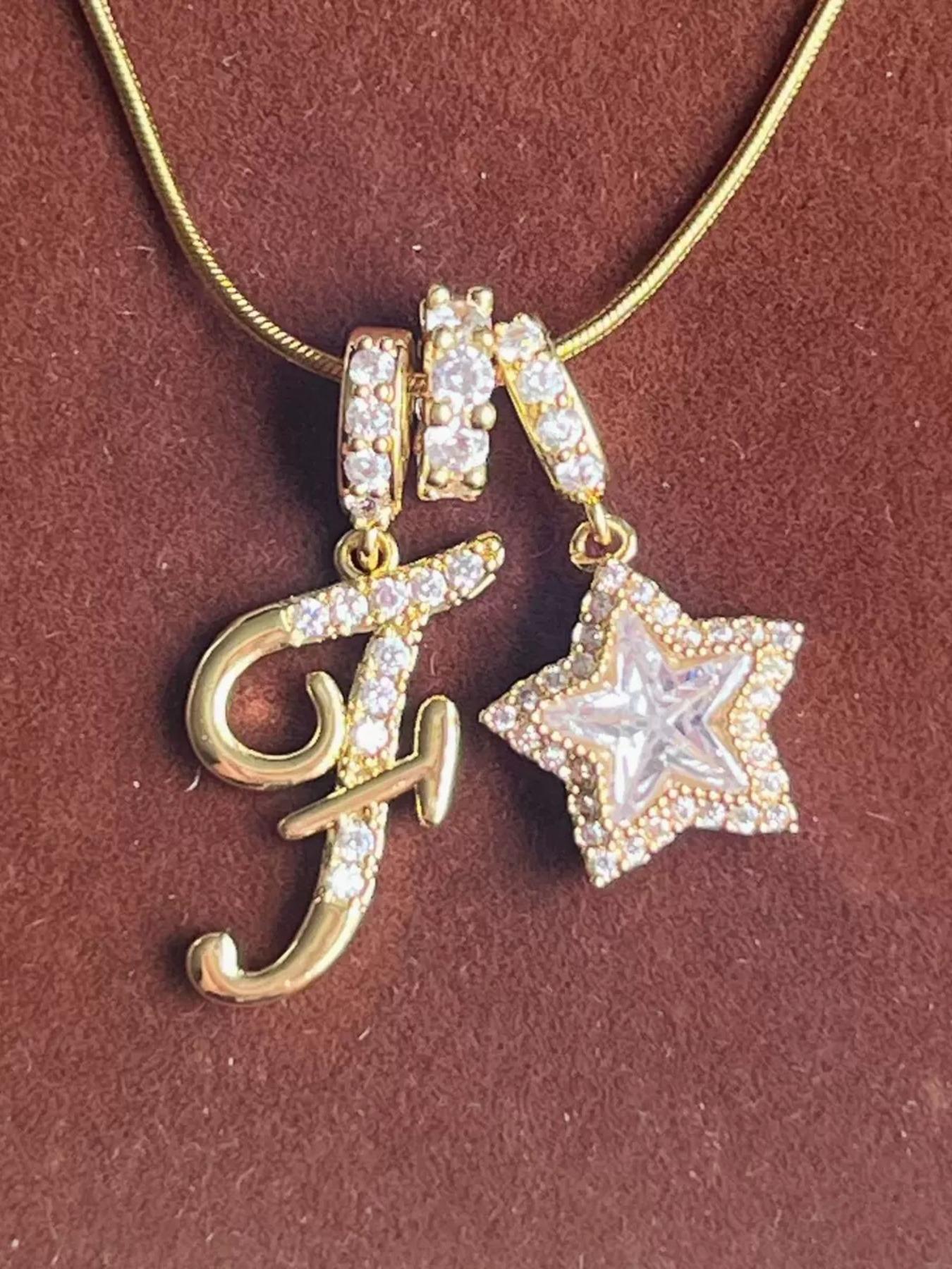 Elegant Sweet 26 Letter Zirconia Star Pendant Necklace, Necklace Initial, High End Necklace, Perfect Gift for Mom Or Girlfriend for Valentine's Day, Mother's Day & Birthdays, Personalized Jewelry Gift