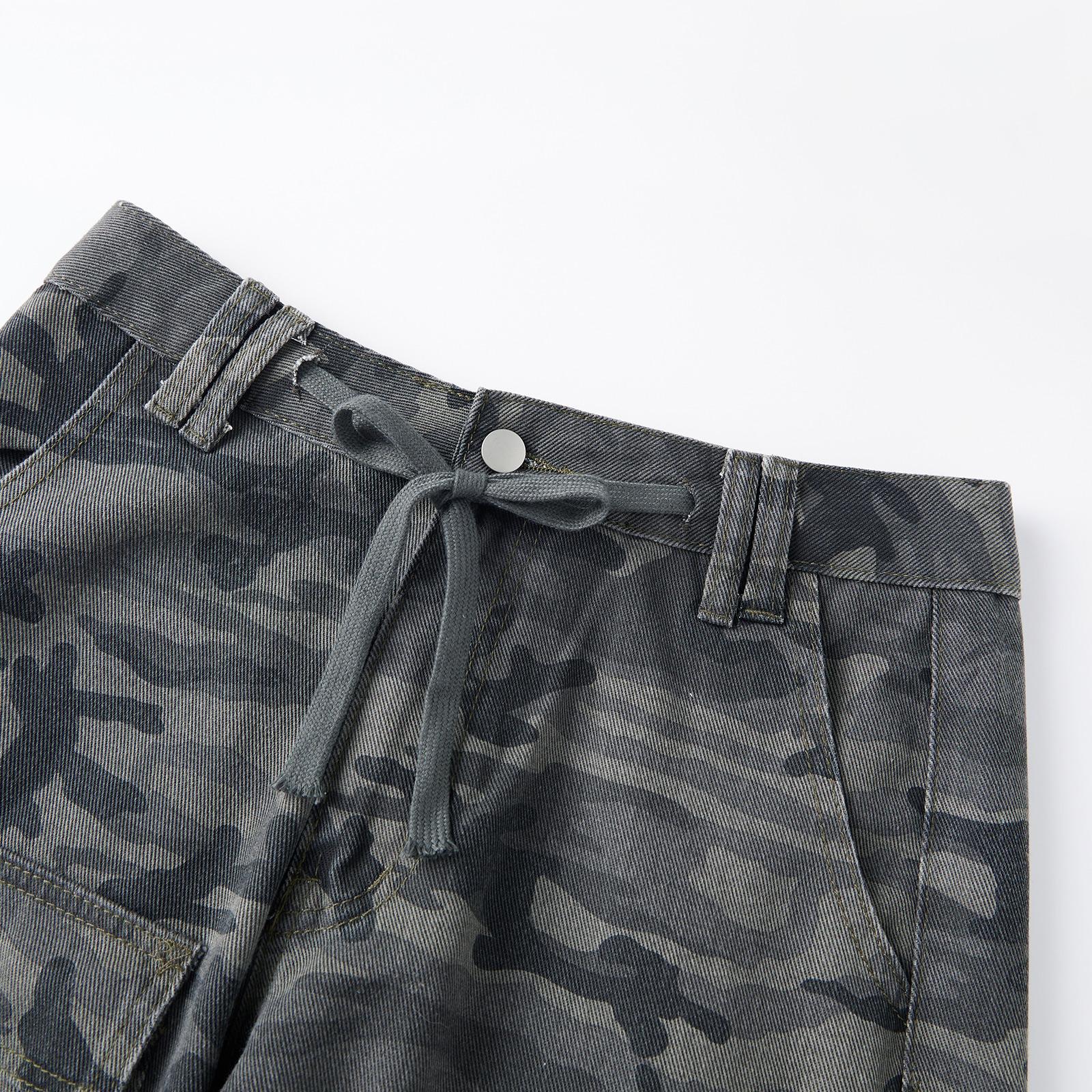 Women Vintage Camo Print Drawstring Waist Capri Cargo Bermuda Shorts, Multi Flap Side Pocket Loose Baggy Calf Length Utility Cropped Pants, Adjustable Ankle Tie Cuff Wide Leg Camouflage