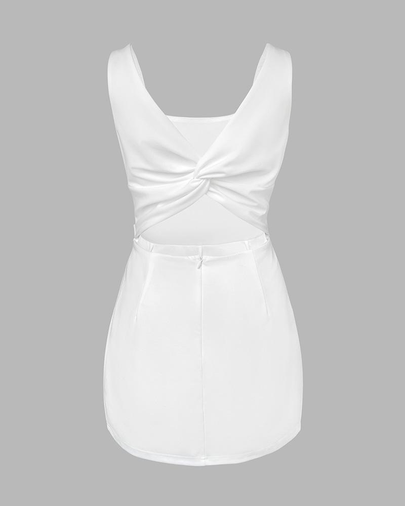 ChicMe Women's French Style Square Neck Backless Ruched Overalls Twist Back Slim Fit Faux Two-Piece Skort Romper ChicMe Women's French Style Square Neck Backless Ruched Overalls Twist Back Slim Fit Faux Two-Piece Skort Romper