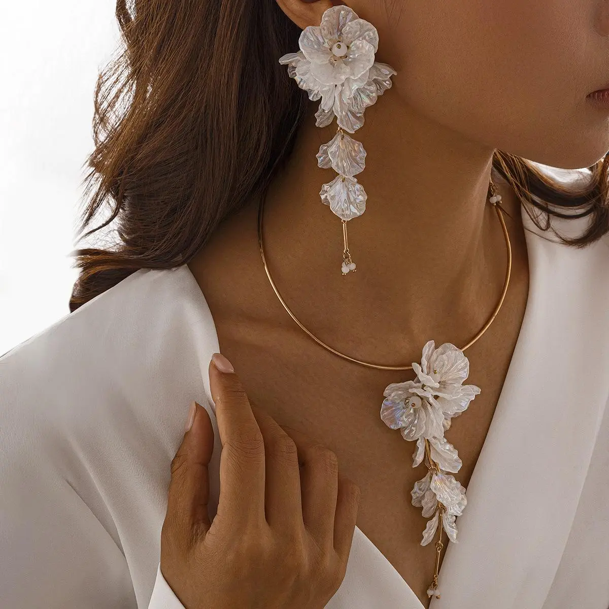Women's Copper Metal Romantic Tassel Flower Long Chain Earrings, Elegant White Hanging Drop Earrings for Wedding Female Jewelry Gifts