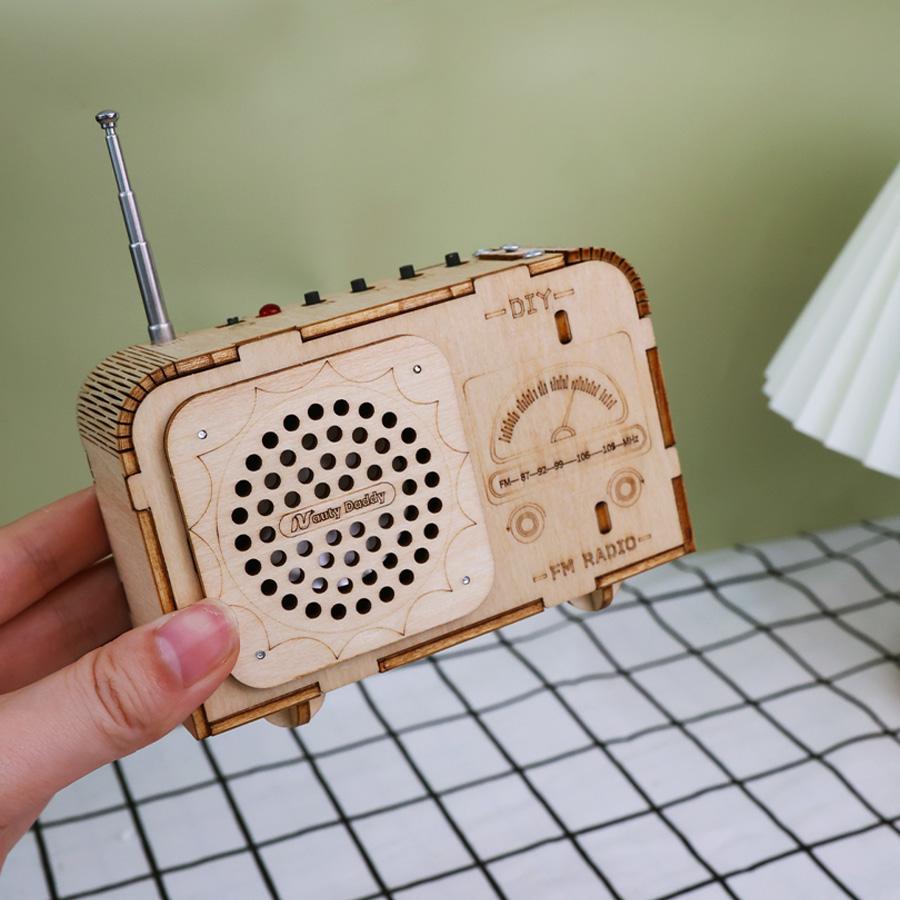 Unisex Classic Wood Finish Audio FM Radio DIY Kit, STEM Learning Toy for 8-14 Year Olds, Children's Engineering Class Project with Detailed Assembly Instructions Unisex Classic Wood Finish Audio FM Radio DIY Kit, STEM Learning Toy for 8-14 Year Olds, Children's Engineering Class Project with Detailed Assembly Instructions