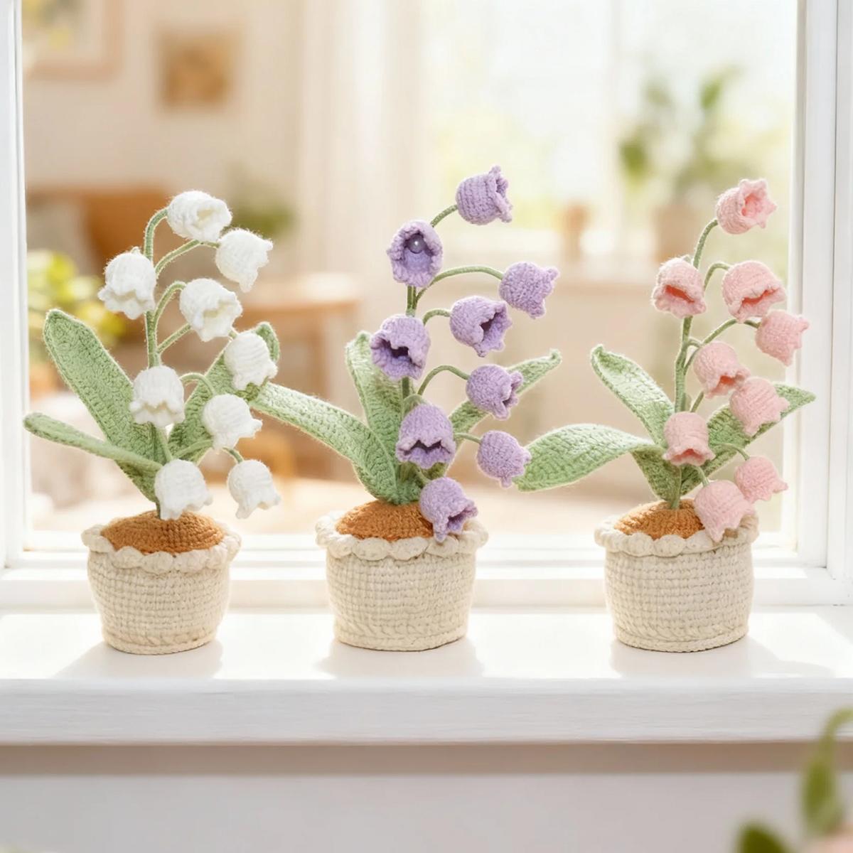 Cute Handmade Knitted Crochet Lily of the Valley Potted Décor, 1-Count Desktop and Home Decoration for Living Room and Bedroom, Perfect Holiday and Birthday Surprise Gift