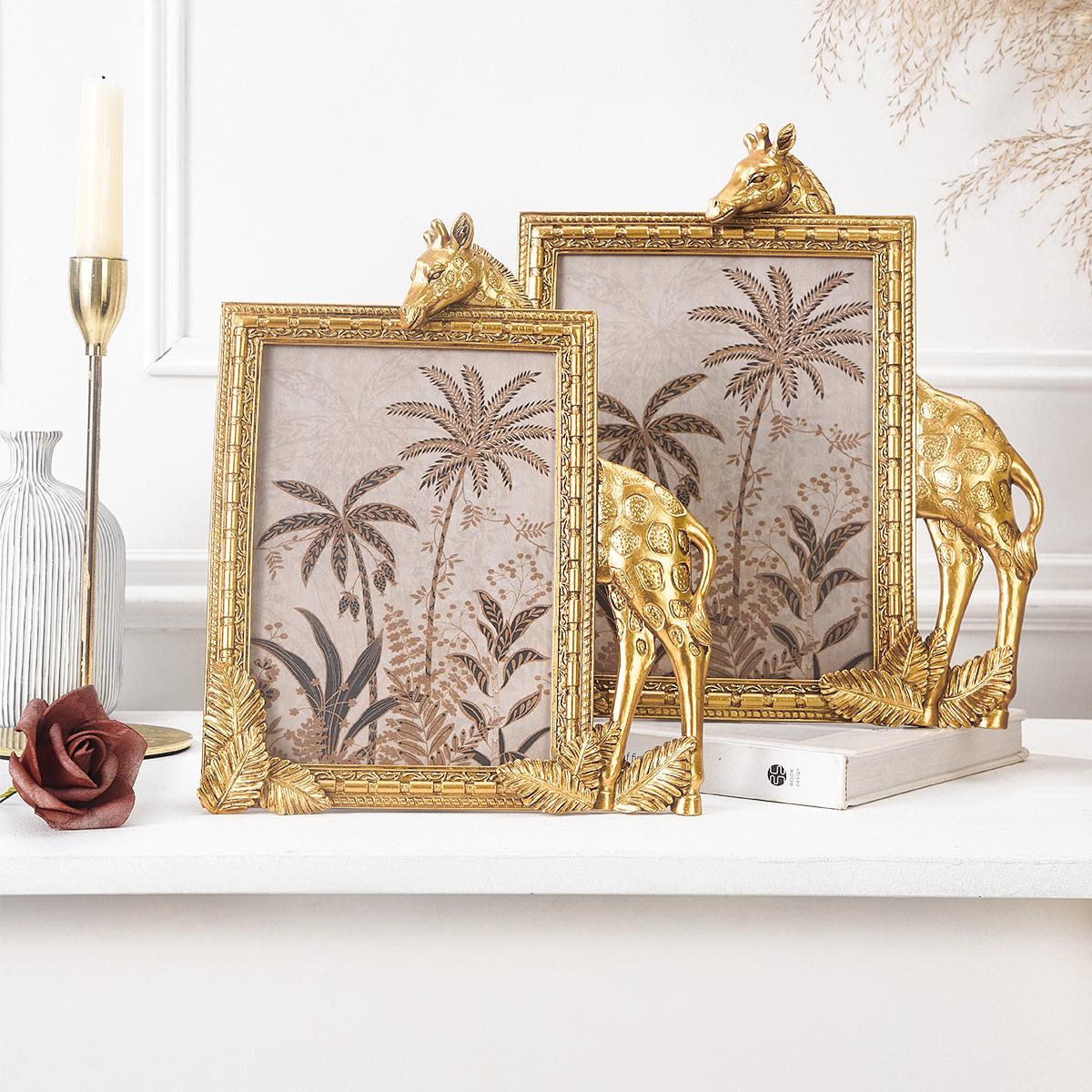 Golden Resin Long Neck Giraffe Decorative Frame, Rectangular Photo Display Frame for Home Decoration, Ideal for Photography Props