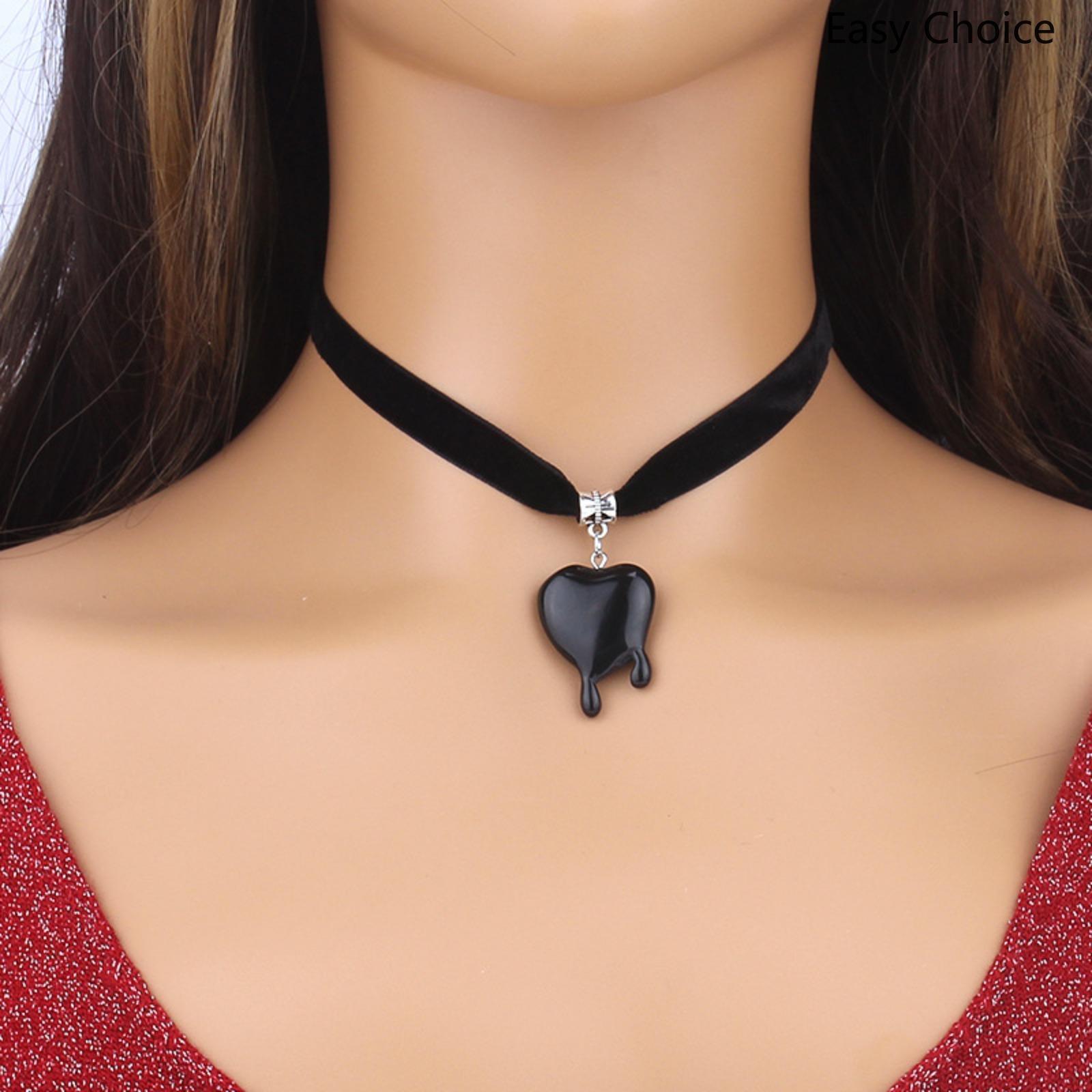 Gothic Blood‑Drip Heart Velvet Choker Necklace, Dark‑Aesthetic Couple Statement Jewelry, Adjustable Velvet Collar Accessory for Gothic Themed Party Daily Outfit Styling