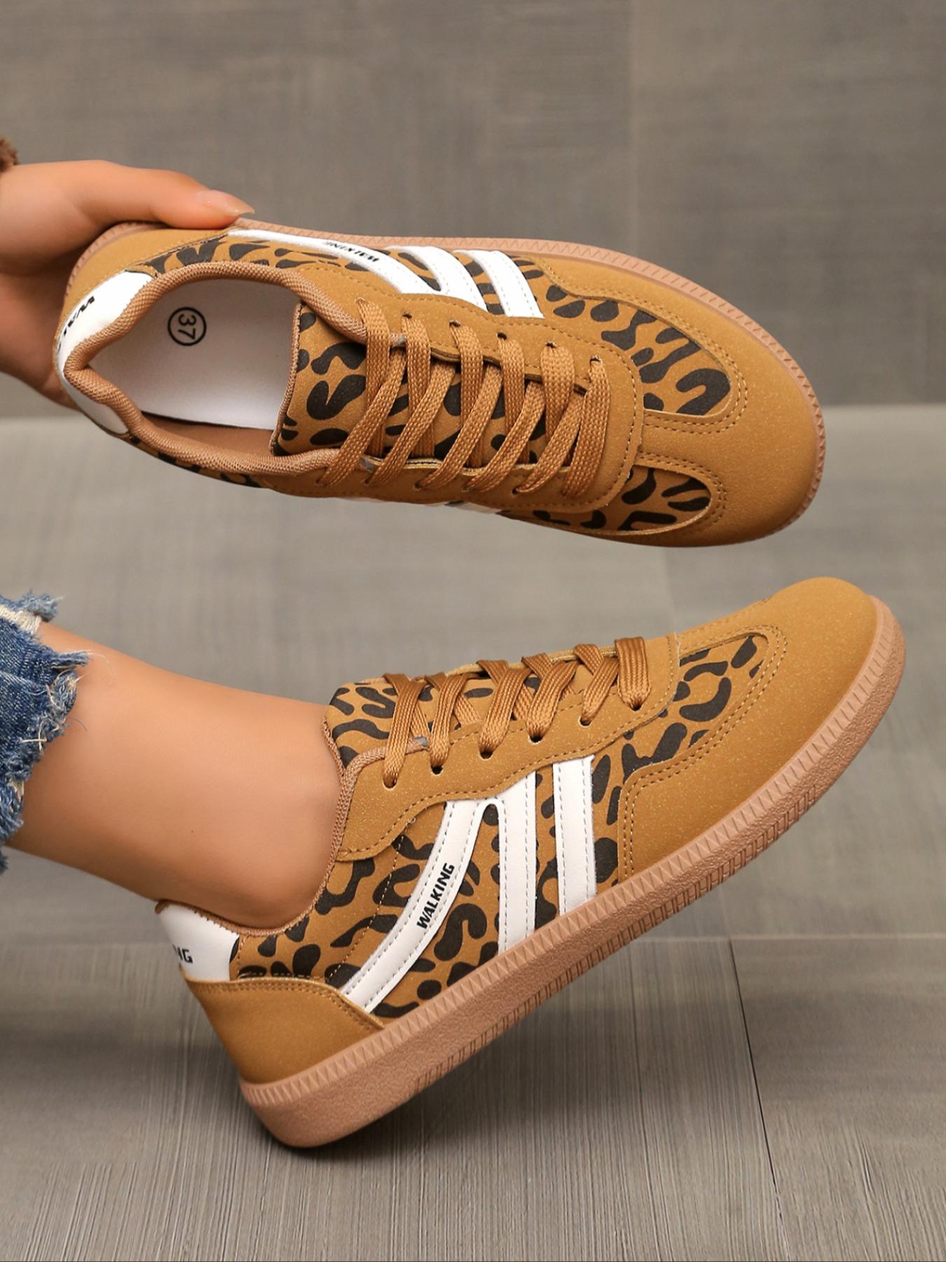 Women's Medium Gray & White Two-Tone Suede Retro Sneakers Low-Top Lace-Up Design Gum Sole Casual Daily Fashion Footwear Outdoor Walking Lifestyle Shoes Casual Athletic Footwear Christmas heartwarming gift