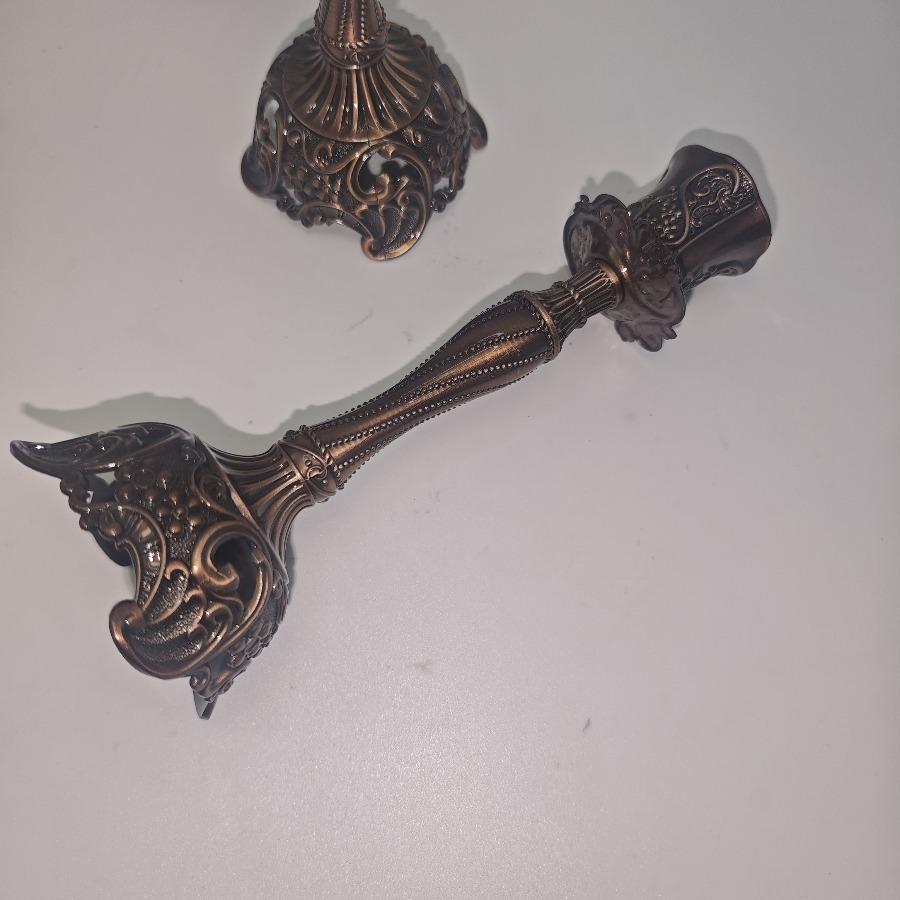 2 Piece vintage red bronze Candle Holders, 7.4 Inch European Vintage Metal, Sunfiower Pattern, Ideal for Shabbat, Wedding, Christmas,Halloween, Elegant Home Decor