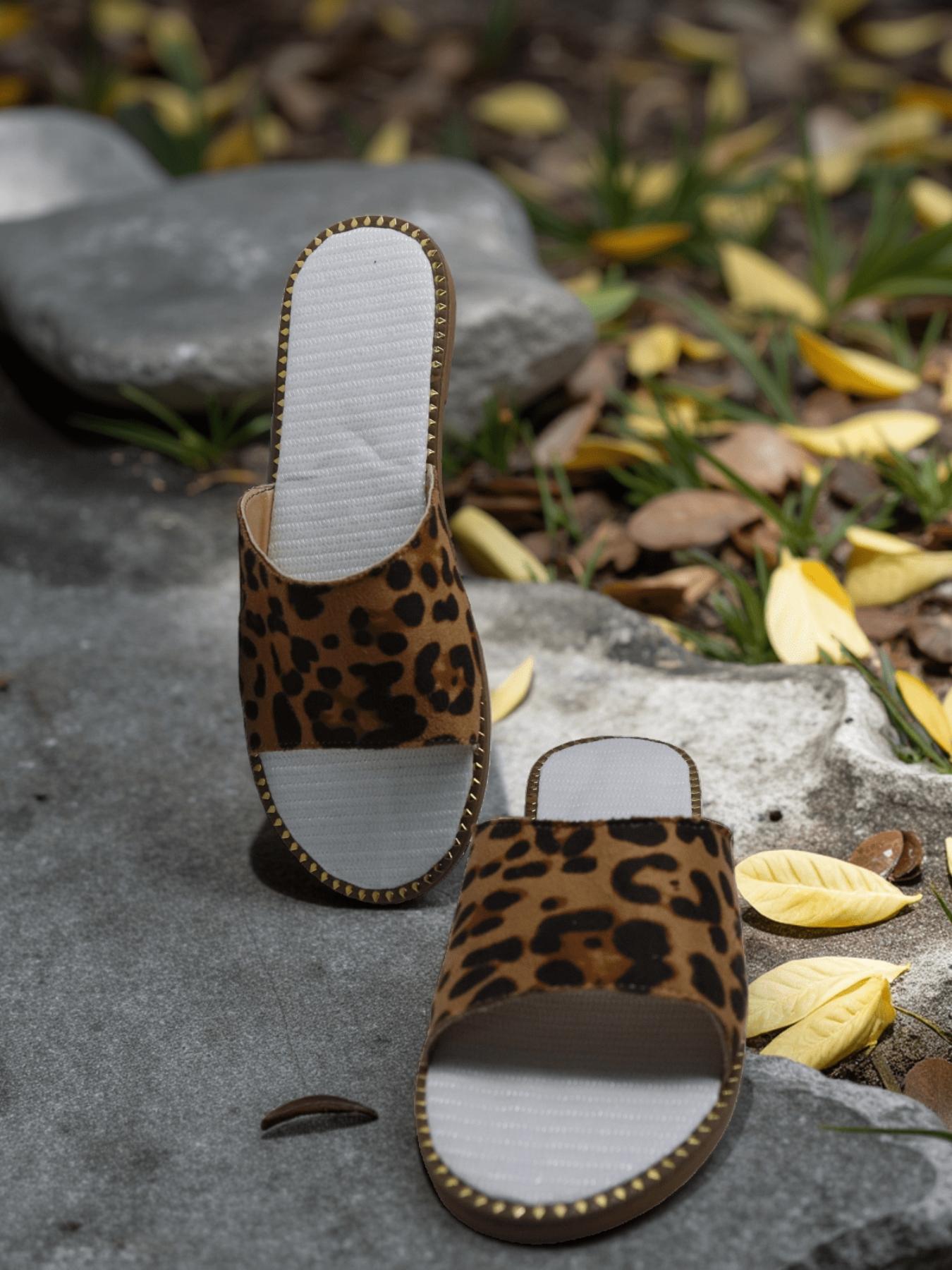 Women's Casual Plus Size Flat Sandals, New 2026 European Style Toe Cover, Fashion Leopard Print Anti-Slip Fish Mouth Slippers, Comfortable Lightweight Home & Outdoor Shoes