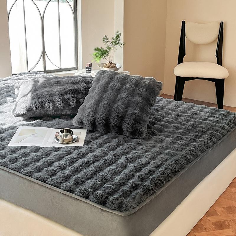 Faux Rabbit Fur Fitted Sheet Set, Ultra Soft Warm Solid Color Bedding, 3-Piece Luxury Bed Sheet Set with 1 Fitted Sheet & 1/2 Pillowcases, All Season Cozy Bedding for Bedroom Dorm Sofa, Fluffy Plush Christmas Gift, Decorative Bedsheet Sets