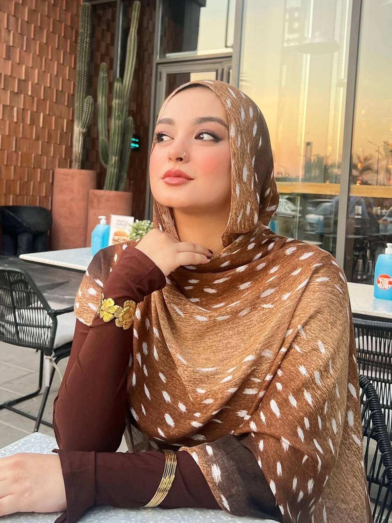 Watercolor Deer Spot Gradient Printed Scarf, Casual Fashionable Women's Lightweight Single-Sided Material, All Seasons Travel Daily Wear