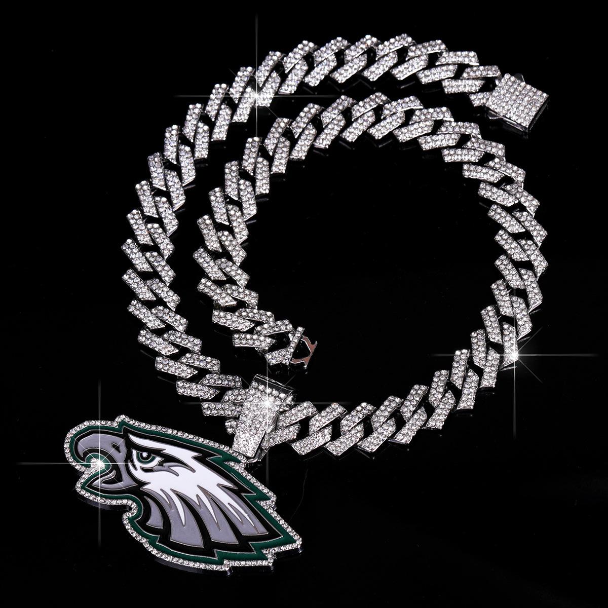 Alloy pendant, fashionable and unique Philadelphia Eagles football team necklace, unisex street hip-hop style