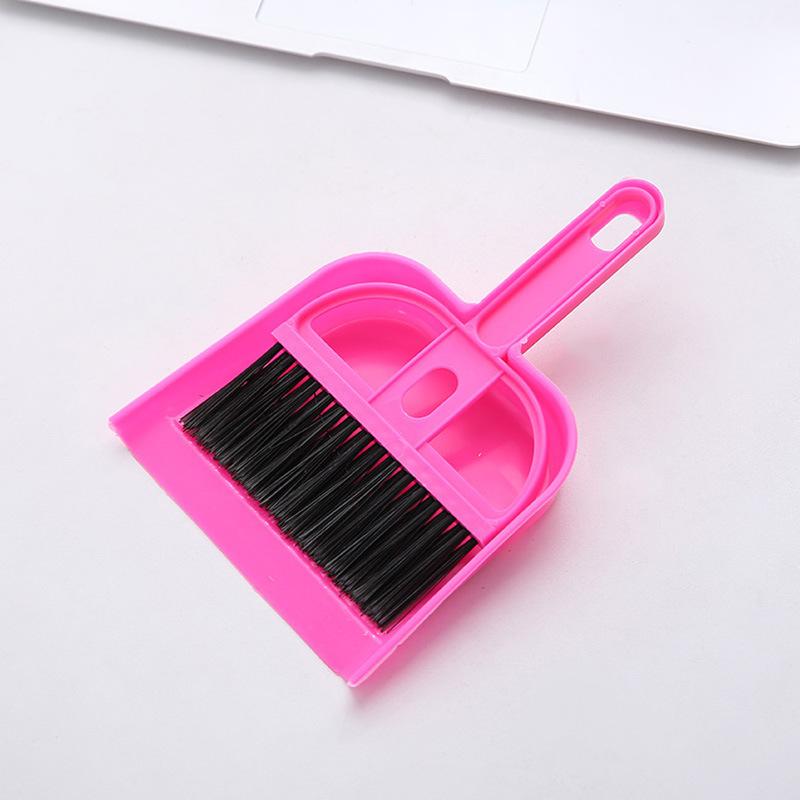 Mini Trash Can and Brush Set, Portable Pet Waste Cleaning Kit, Hamster Sand Scoop Cage Cleaner for Small Pets Like Guinea Pigs and Hedgehogs