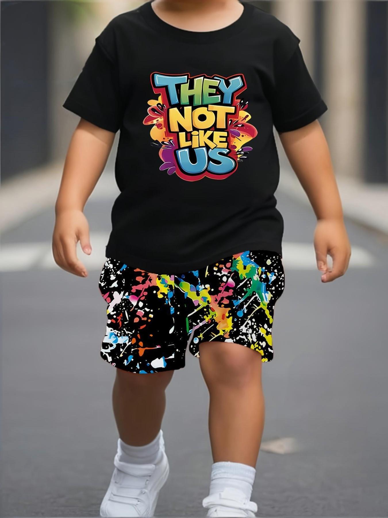 Boys' Printed Casual Summer Short Sleeve Set, Outdoor Sports Fashion T-Shirt & Shorts Two-Piece, Loose Fit Cartoon Pattern