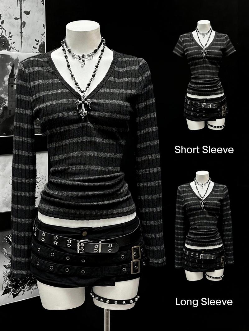 Women's long sleeved and short sleeved T-shirt Gothic style black gray striped V-neck slim knit top, with a close fitting knit material that looks slim and creates a niche Gothic atmosphere.