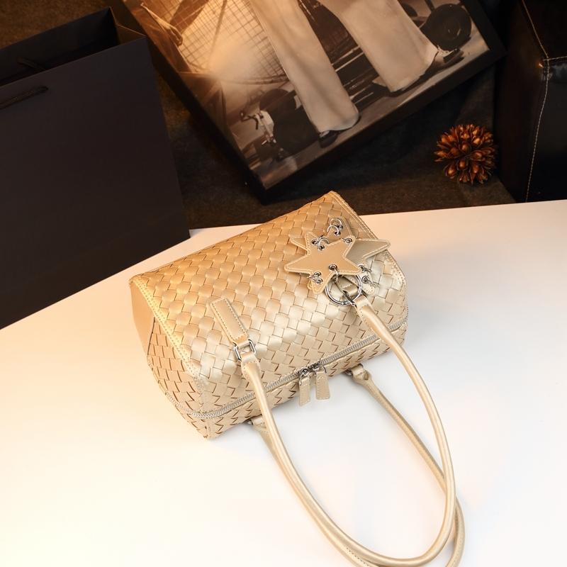 Elegant Woven Boston Bag for Women, Vintage Handbag Pillow Design, Unique Shoulder Crossbody Bag, Stylish and Versatile Accessory