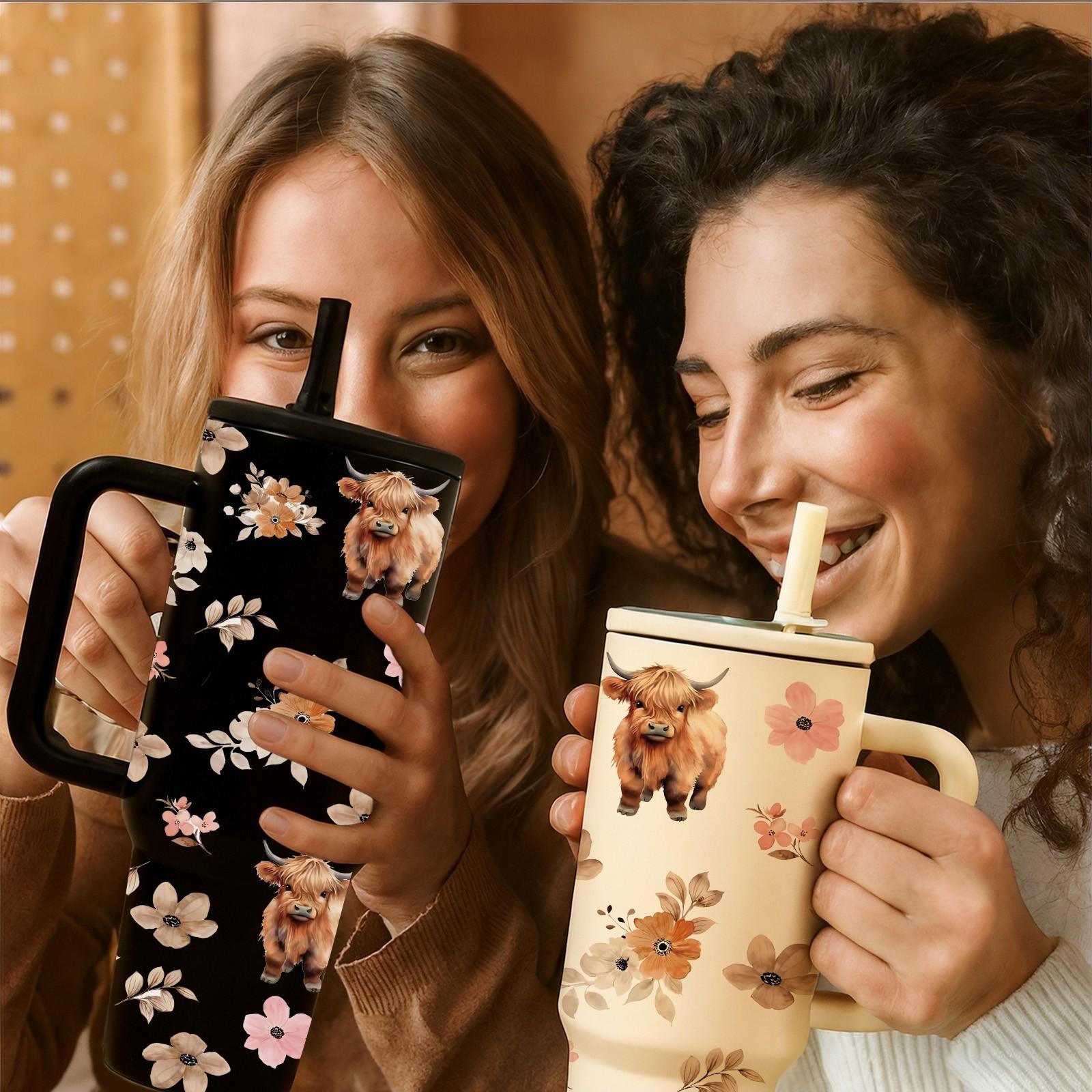 40oz Straw Handle Car Tumbler with Highland Cow Floral Print, Large Capacity Insulated Cup for Car Holder, Easy Sip Straw Lid, Comfortable Handle for Carrying, Keeps Drinks Hot or Cold for Hours, Aesthetic Country Style Design, Perfect for Daily Use, Comm