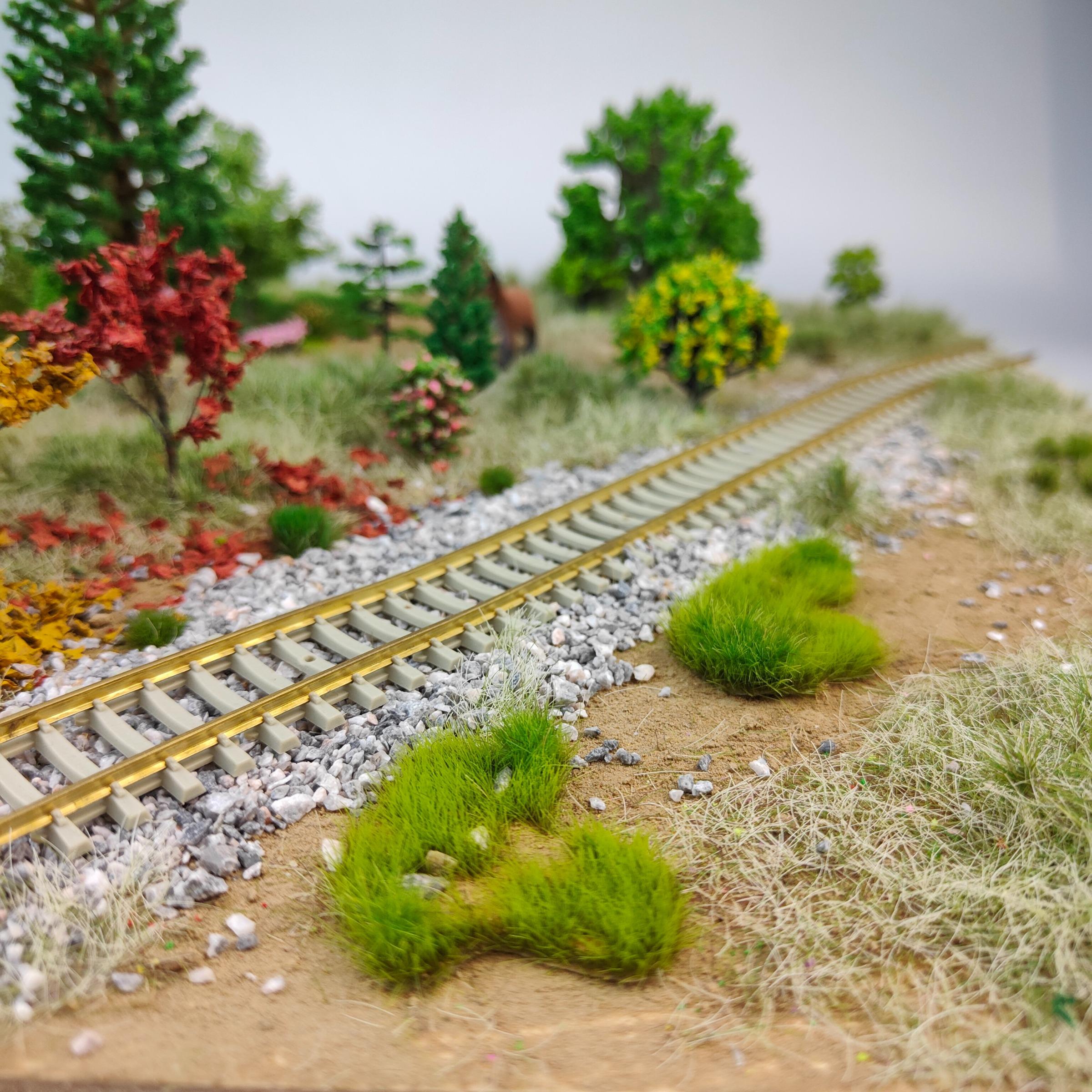 Self-Adhesive Static Grass Sheets, Multi-Sized Model Scenery Grass Mats, Ideal for Train Models, 3D Models, Railway Layouts, Tabletop Rpgs, Artificial Faux Plants