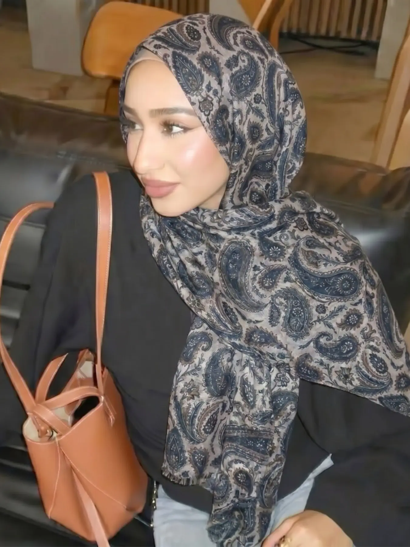 Elegant Women's Fashion Scarf, Classic Paisley Ethnic Pattern, 70x180cm Hijab, All-Season, Suitable for Abaya and Muslim Shawl