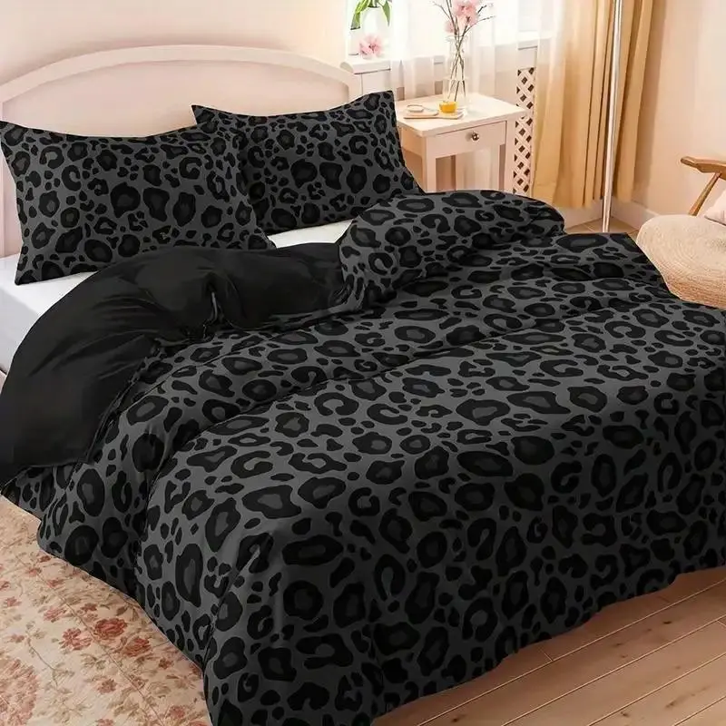 3-piece black leopard print duvet cover set, including 1 duvet cover and 2 pillowcases, without a duvet core, soft, comfortable, and breathable. Machine washable, suitable for all seasons