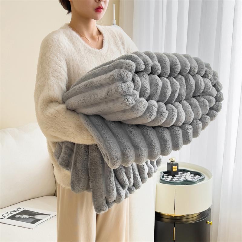 Cozy Ultra-Soft Flannel Throw Blanket for Sofa or Bed, Lightweight All-Season Blanket in Multiple Colors and Sizes, Perfect for Living Room, Travel and Christmas Gift for Girlfriend