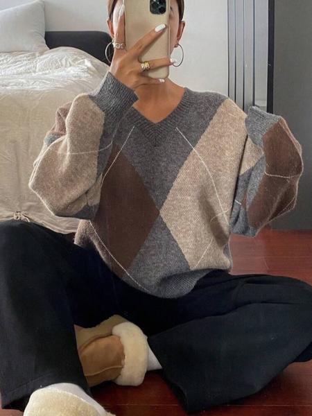 Women's Plaid V Neck Long Sleeve Pullover Sweater, Autumn Winter Loose-Fit Colorblock Casual Fashion Cozy Knit Top, Knitwear