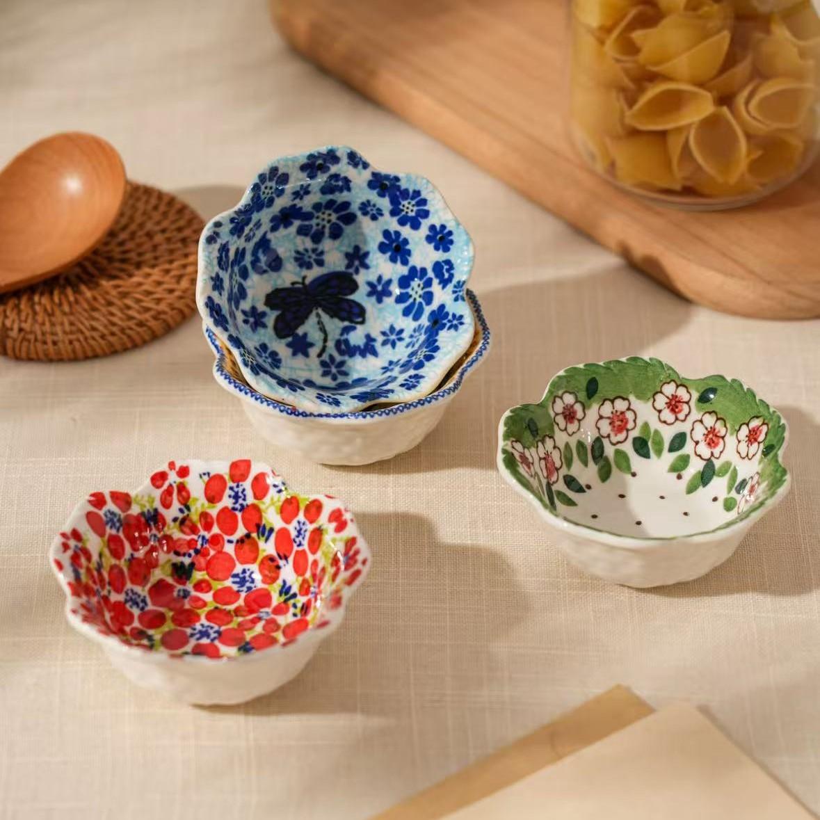Bohemian Style Ceramic Dipping Sauce Dish Set, Creative Petal Edge Condiment Bowls, Multi-Functional Soy Sauce Vinegar Snack Plates Kitchen Utensils