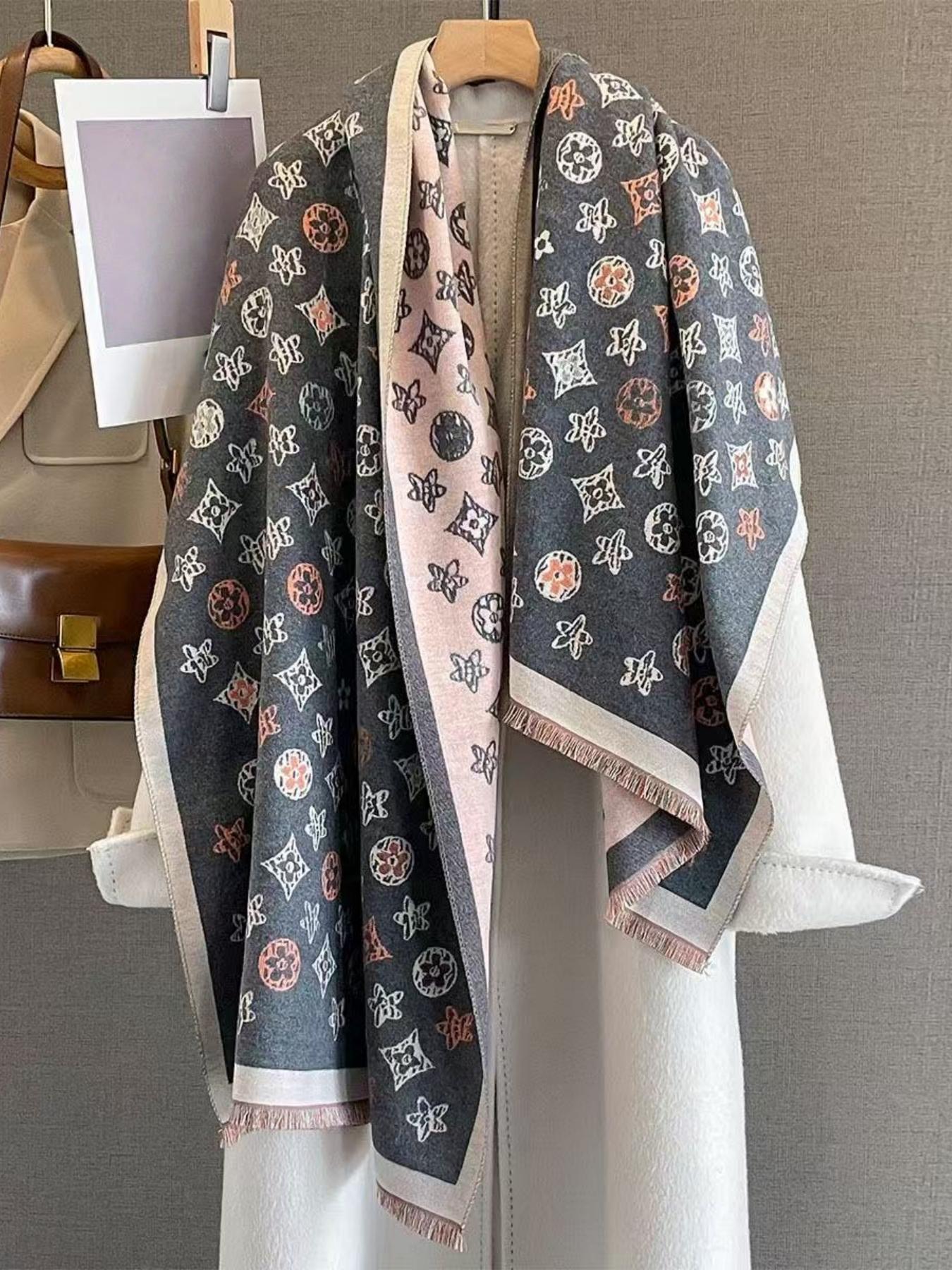 Autumn Winter Unisex Clover Thick Warm Scarf, Fluffy Soft Scarf, Fashionable Faux Wool, High-End Anti-Cold Neckwear, Suitable for Various Occasions