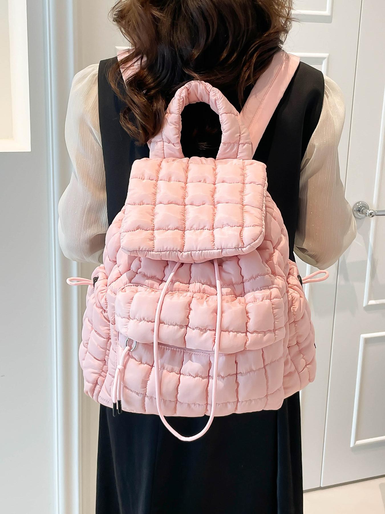 Fashionable and versatile simple diamond-patterned down jacket backpack, chain element personality creative shape backpack, niche and versatile multi-color optional, suitable for daily commuting, short-distance travel, etc.