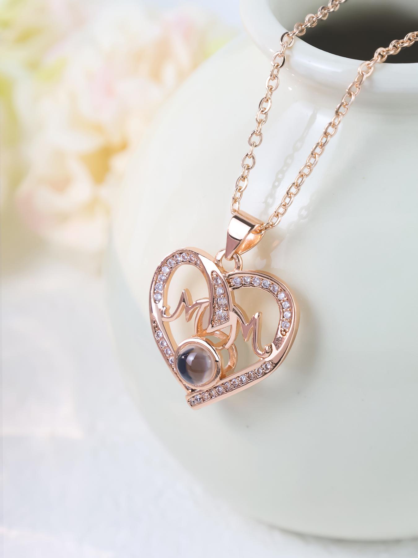 The gift from the husband to his wife, a gift for a new mother, the love projection necklace and the rose bear gift box, a Mother's Day gift, the best gift for her, suitable for wearing in various occasions