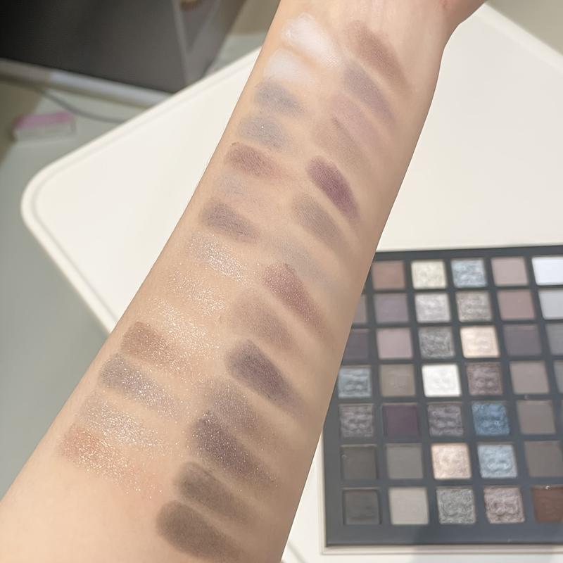 HERORANGE 42-Color Smoky Eyeshadow Palette Matte Shimmer Glitter Trio 24H Waterproof & Smudge-Proof Stage-Level Pigmented Natural Blurring Effect Ultra Fine Powder No Fallout Festival Party Makeup Gift Cosmetic！