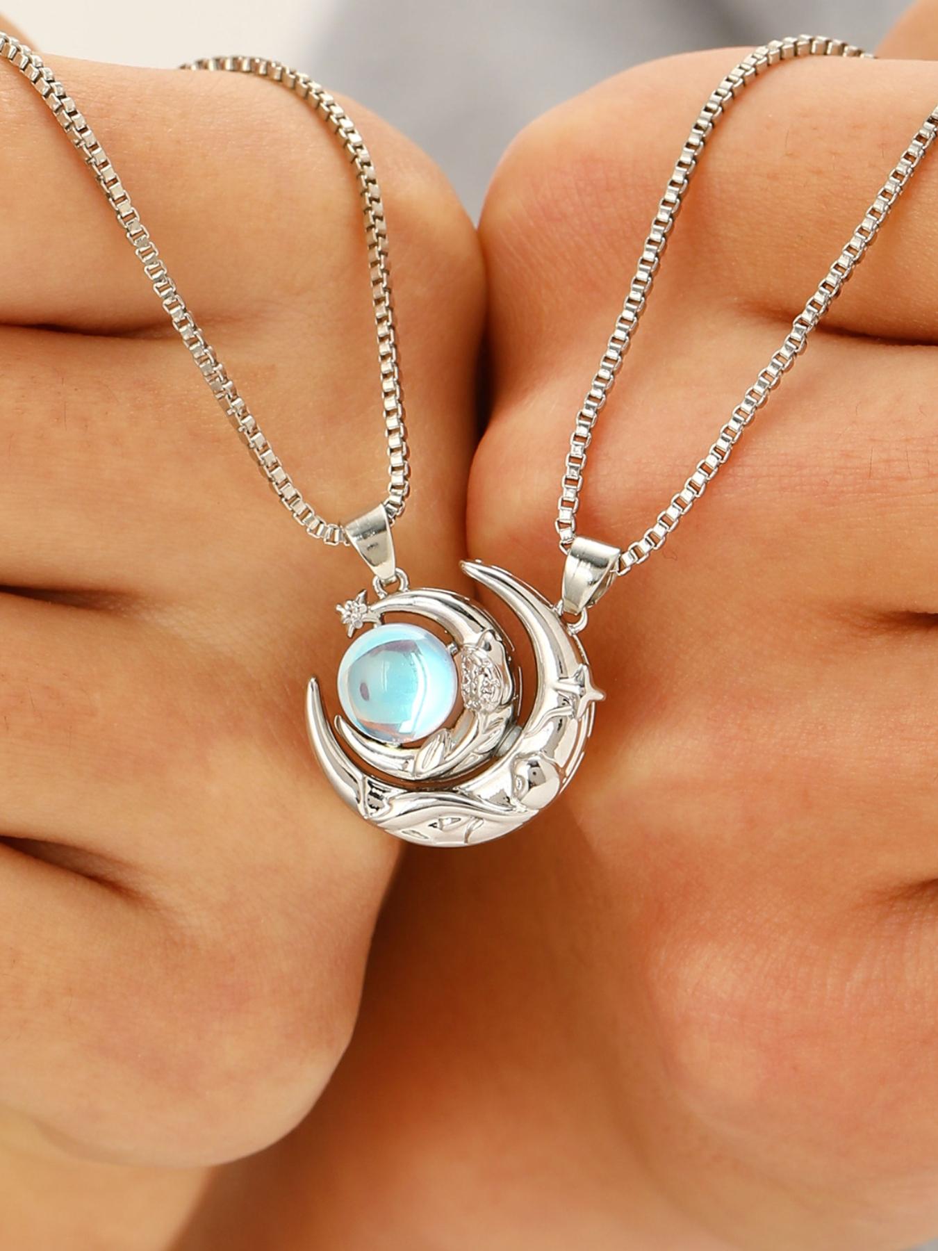 Gold Moon Pendant Necklace for Women, Dainty Moonstone Crescent Moon Choker, Elegant Celestial Jewelry for Daily Wear, Perfect Birthday Anniversary Gift for Her