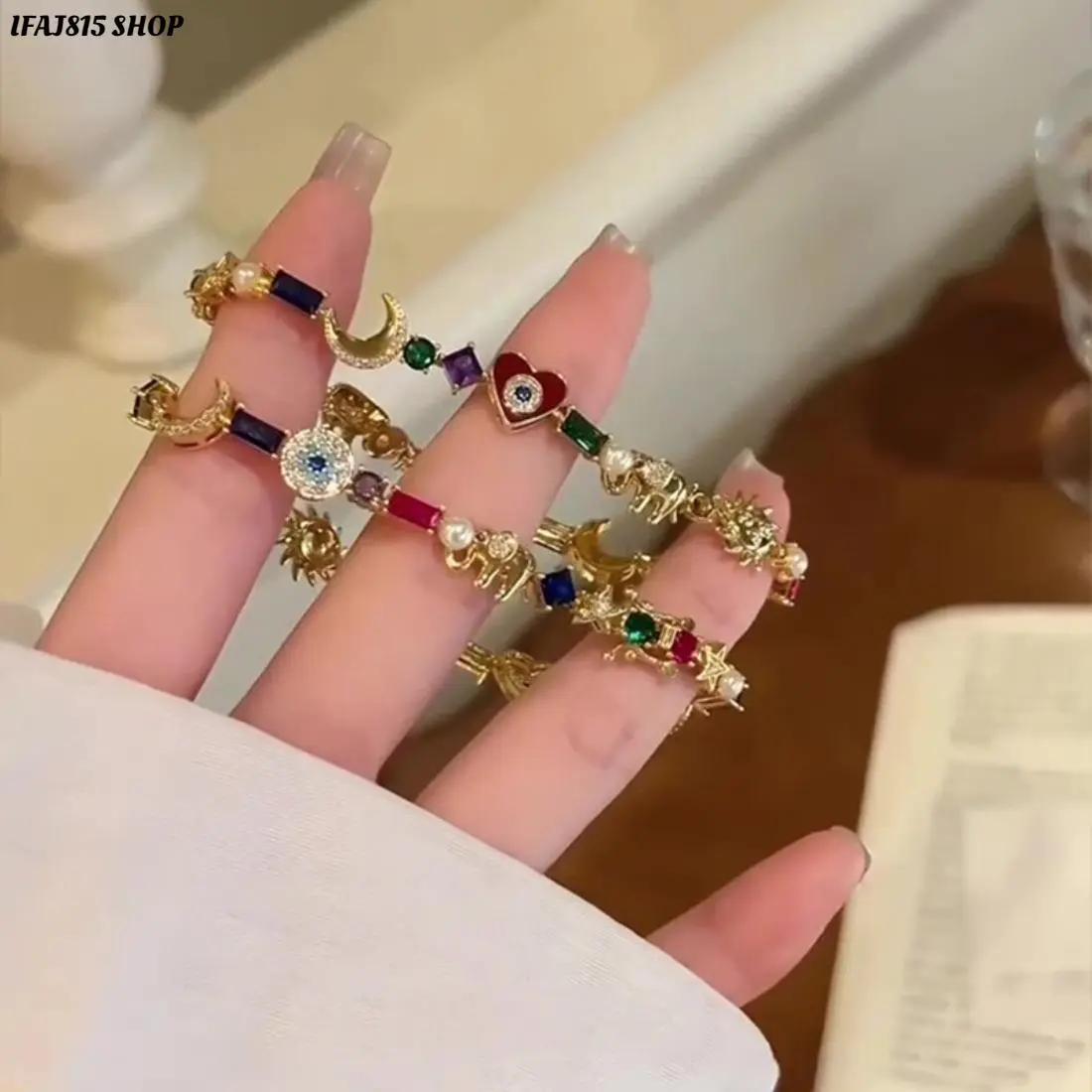 Women's Vintage Star-Moon Bracelet - Boho Stars Celestial Jewelry with Retro Crystal Charms, Rhinestone Details, Elegant Minimalist Statement Accessory Gift for Daily Wear, Party
