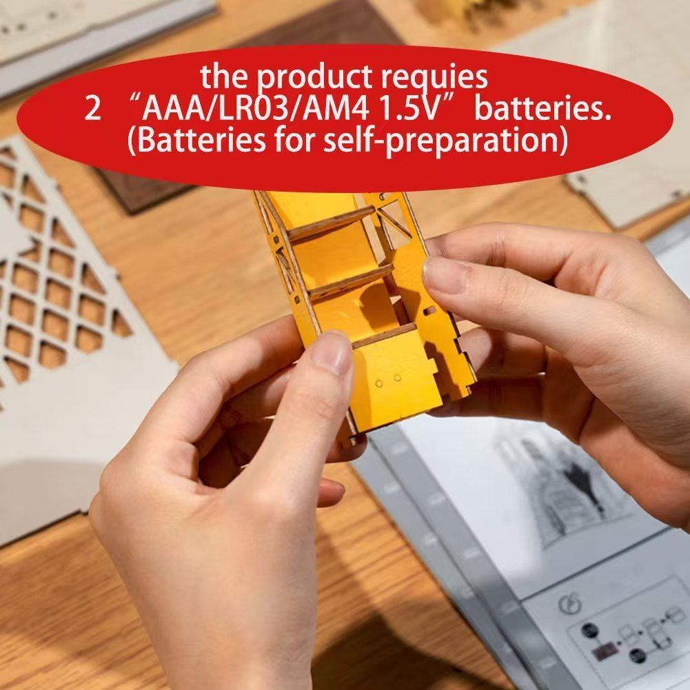 Wooden Christmas House Model Unfinished Assembly Kit, Creative Home Decor, Holiday Displays, Bookends, No Battery Required