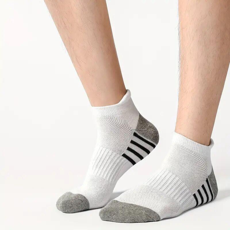 Large size men's short socks mesh breathable ear-lifting sports socks wholesale spring and summer black and white short cotton socks
