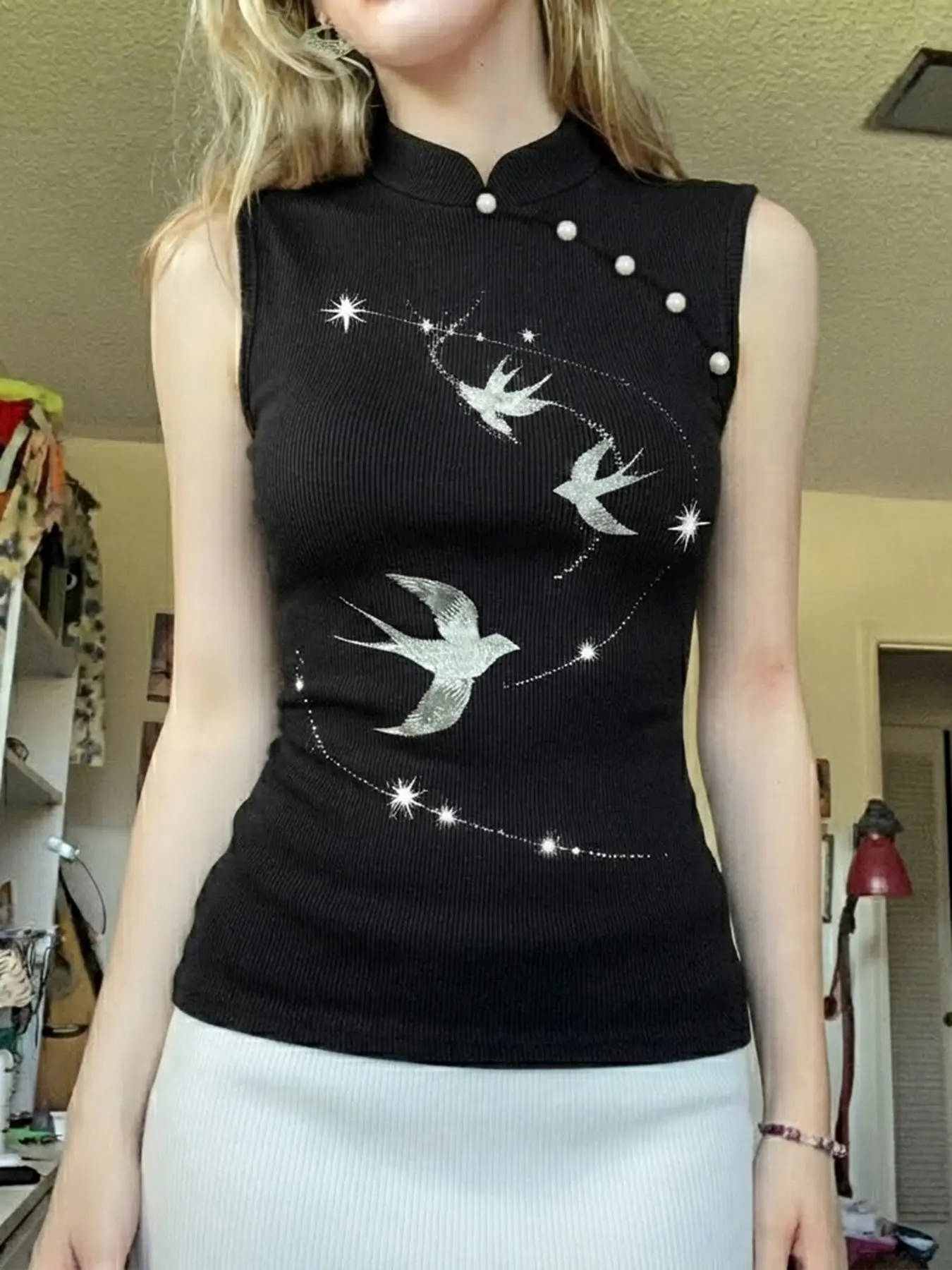 Vintage Eastern Style Swallow Print Qipao Neck Top, Sleeveless Slim Fit New Chinese Button Vest, Daily Wear Fashion