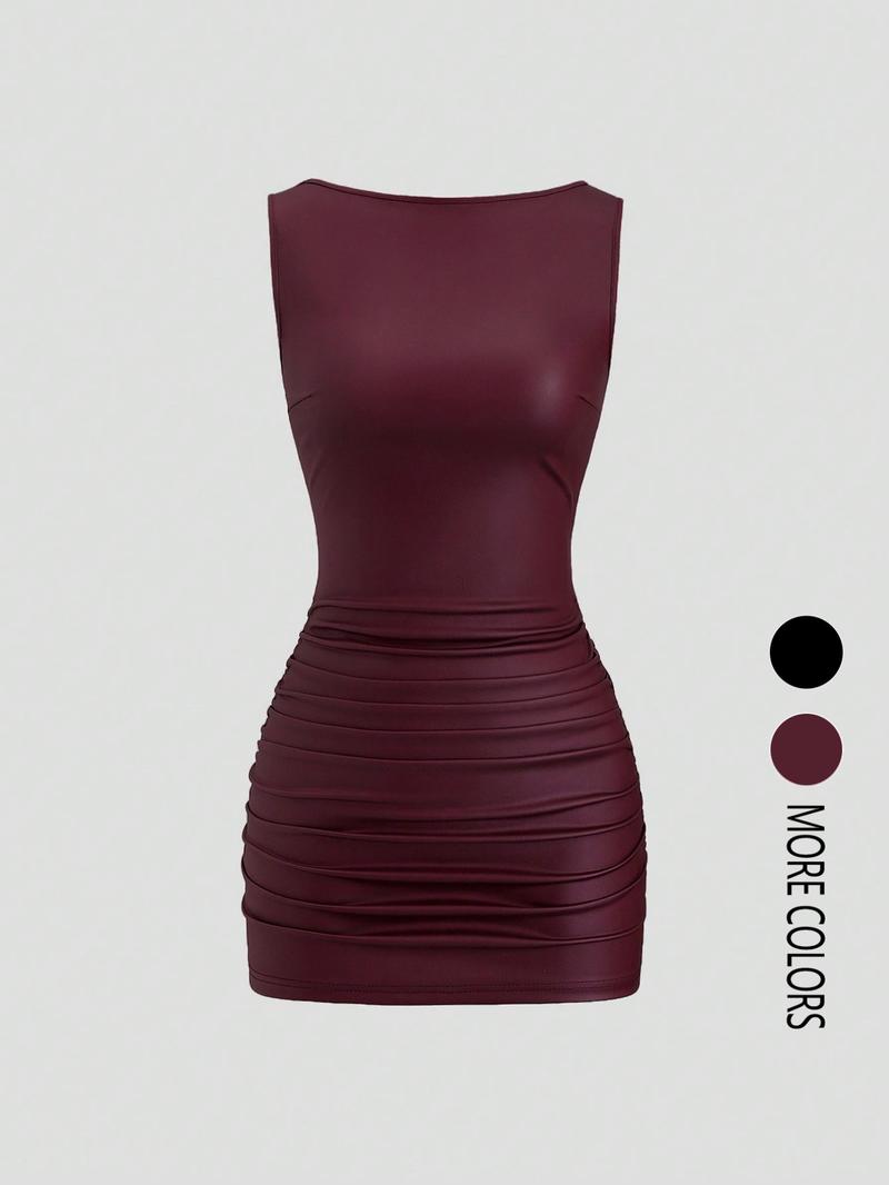 Women's solid color slim-fit sleeveless pleated faux leather dress, pleated design, fits the body shape, elastic waist, sexy midi dress.