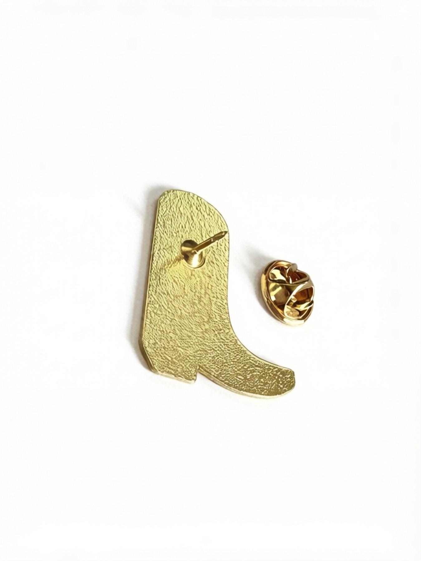 Cowboy Boot Enamel Pin, Western Country Music Female Brooch, Perfect for Bags, Hats, and Clothing Accessories