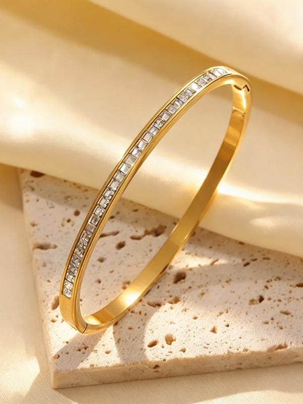 5-Piece 18K Gold-Plated Stackable Bracelet Set, Roman Numerals, Shells, Artificial Zirconia and Heart Designs, Hypoallergenic Stainless Steel Fashion Wrist Jewelry for Women