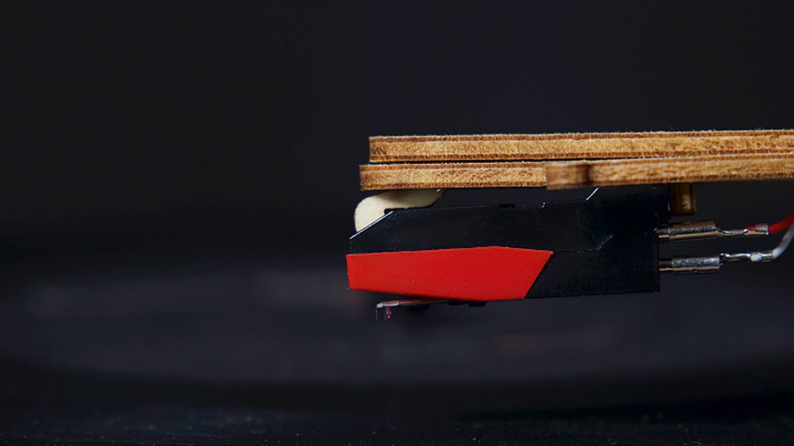 ROKR DIY Crank Classic Gramophone LKB01 Hand Rotating Music Box Decor with Vinyl Records Antique Wooden Model Retro Style Vintage Record Player Gift for All Ages ROKR DIY Crank Classic Gramophone LKB01 Hand Rotating Music Box Decor with Vinyl Records Antique Wooden Model Retro Style Vintage Record Player Gift for All Ages