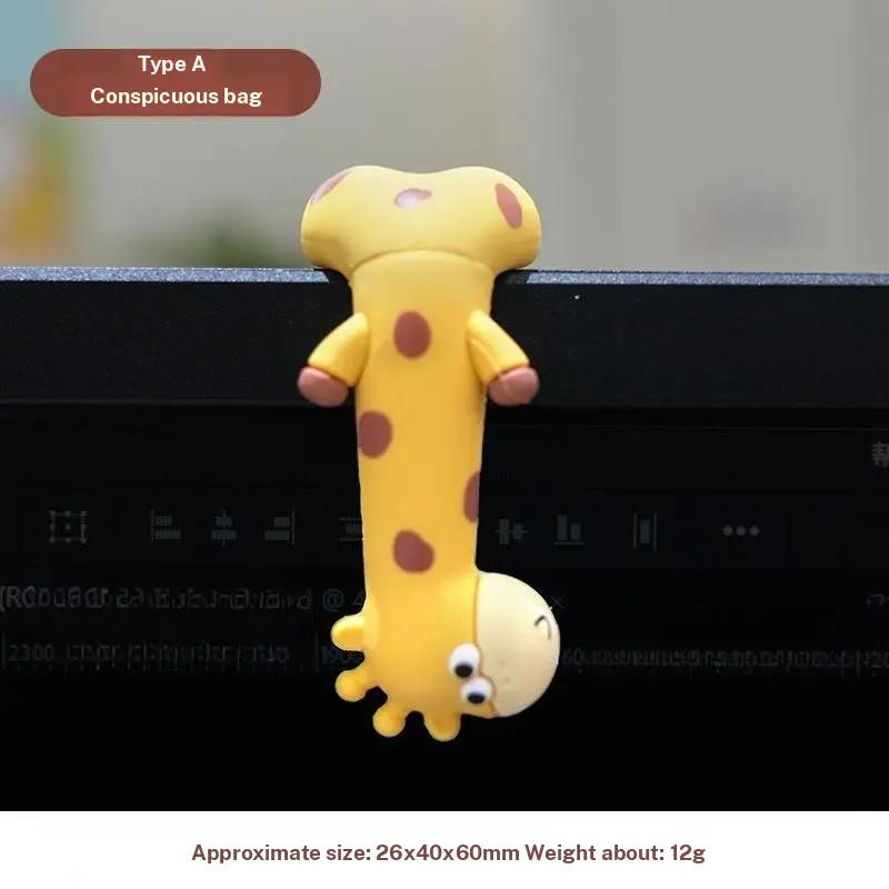 MUNBYN The Conspicuous Giraffe Mini Desk Accessories 2025 New Desk Ornaments Work Partner 4pcs/set Perfect Desktop Decorations for Computer Screens, Office, and Home Decor Black Friday Christmas Gifts