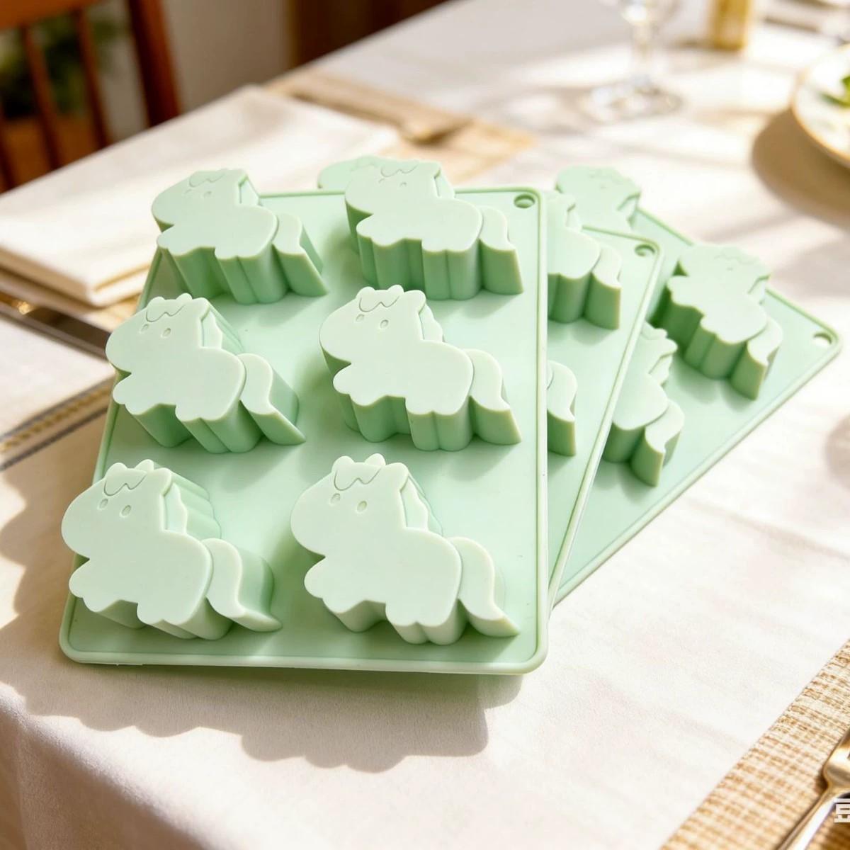 1pc Creative Horse Shape Ice Cube Tray, Multi-Functional Silicone Mold, Chocolate Cake Mold, Summer Cooling Kitchen Utensil