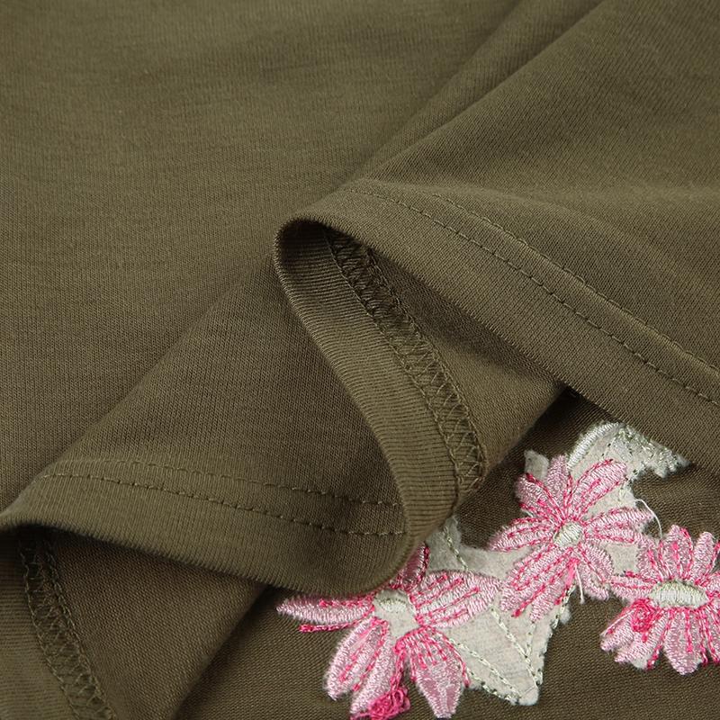 Women's Floral Embroidery V Neck Tee, Casual Style Tee, Y2k Casual Slim-fitting T-shirt for Summer, Ladies Clothes for Daily Wear