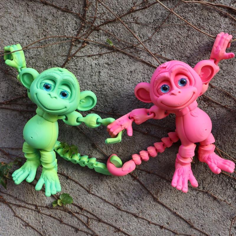 3D Printed Climbing Monkey Statue, Articulated Monkey Figurine, Realistic Eyes Home Decor, Perfect for Halloween Christmas Gifts, Birthday Present, Animal Figurine
