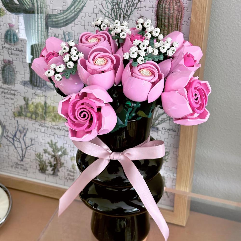 Flower Building Blocks Rose Bouquet Building Kit Artificial Flowers Building Set Botanical Collection Building Blocks Home Decor Flower Brick Set 822PCS Pink Roses Bouquet Building Blocks Set Valentine's Day Gift, Mother's Day Gift, Birthday Gift for Her,